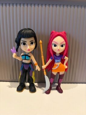 Zoey & Mira K POP DEMON HUNTERS Figurines